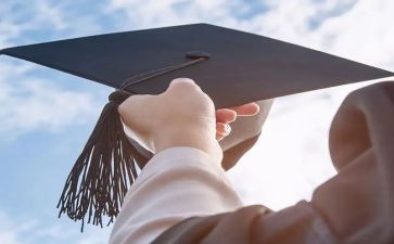 医学生大二学年鉴定表自我鉴定8篇