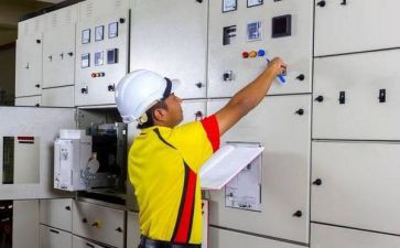 电工年度工作总结8篇