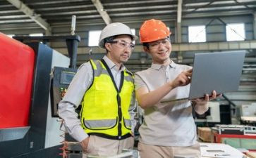 跟工人签劳动合同8篇