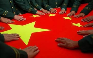 关于小学升国旗的讲话稿8篇