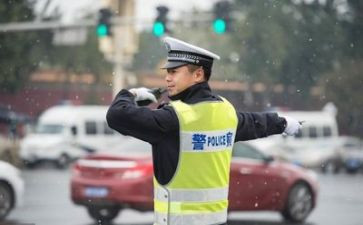 交警学校演讲稿7篇