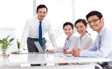领导年度总结报告8篇