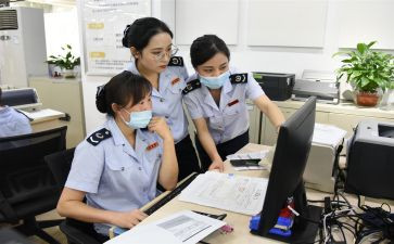 医院财务人员工作总结6篇
