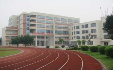 有关于学校情的演讲稿推荐5篇