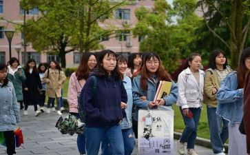 在校生申请书5篇